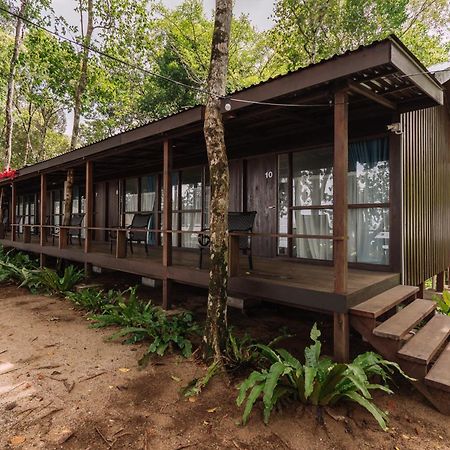 Roxy Sematan Canopy&Villa Bagian luar foto