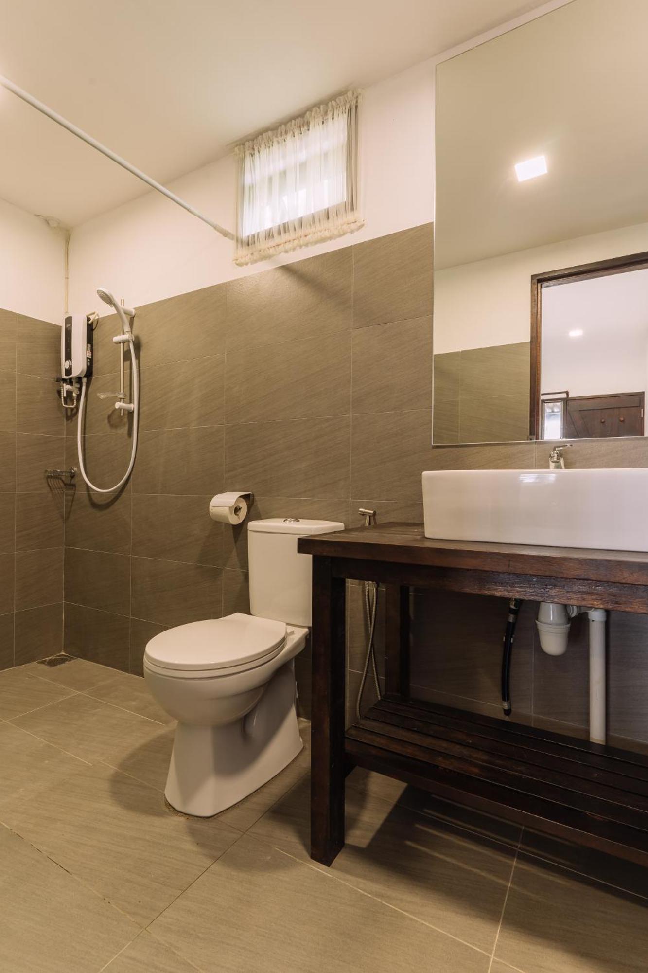 Roxy Sematan Canopy&Villa Bagian luar foto