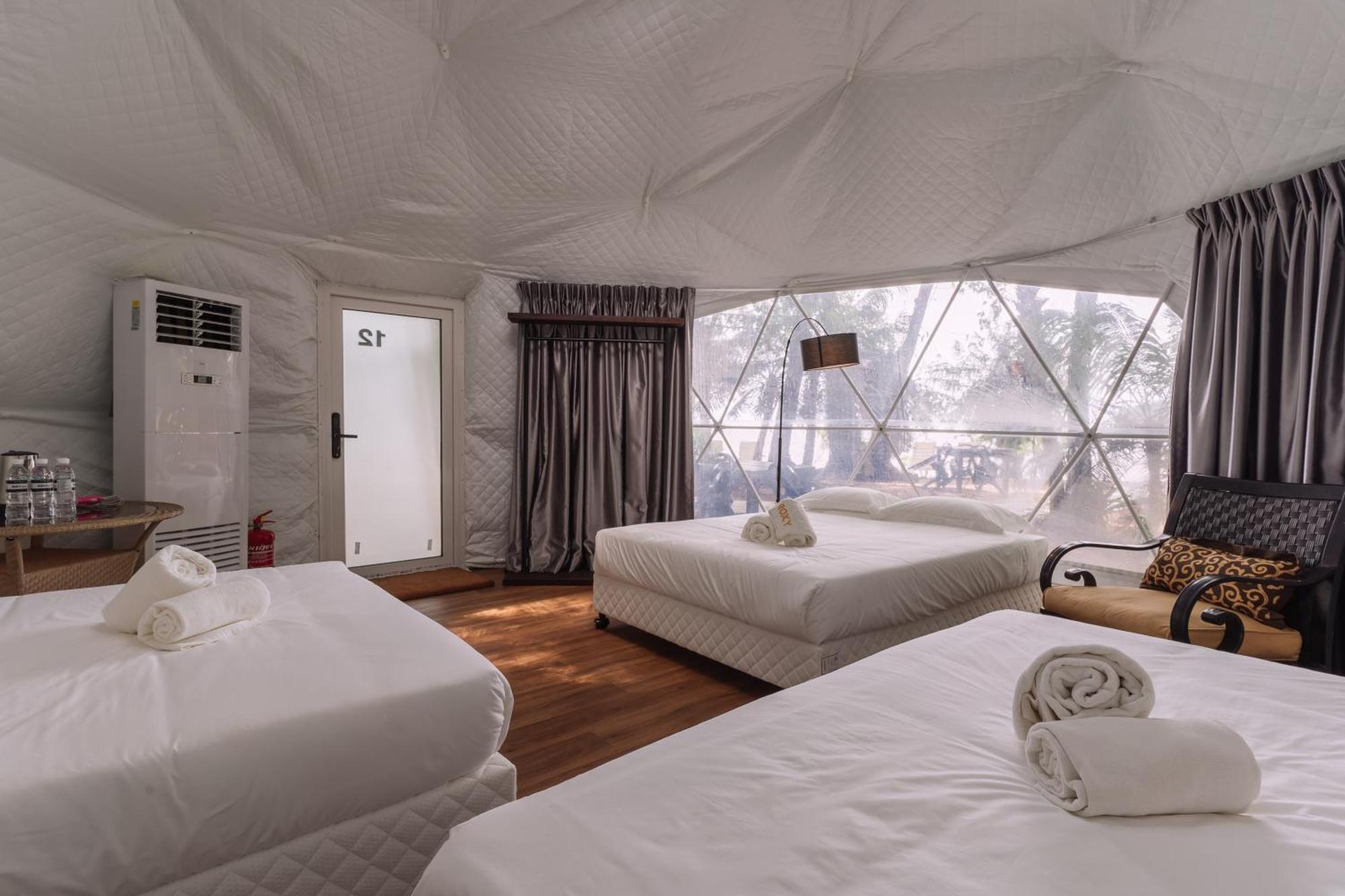 Roxy Sematan Canopy&Villa Bagian luar foto